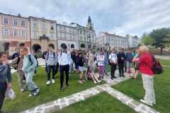 98a3ef6a-a1a2-4bce-b0dd-286b6da7b571